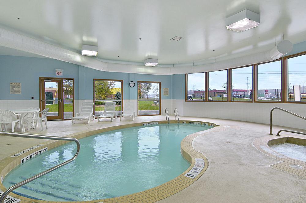 Super 8 By Wyndham Hotel 3*