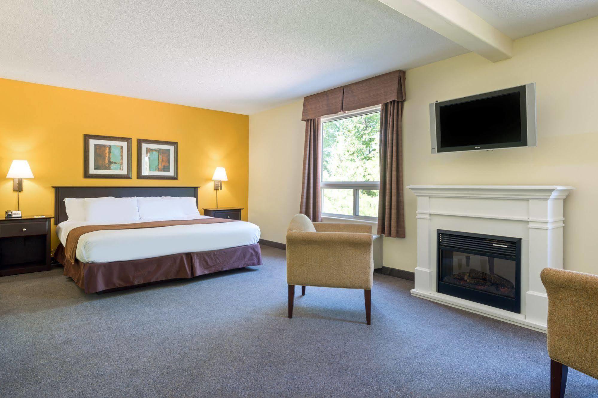 Super 8 By Wyndham Hotel Midland