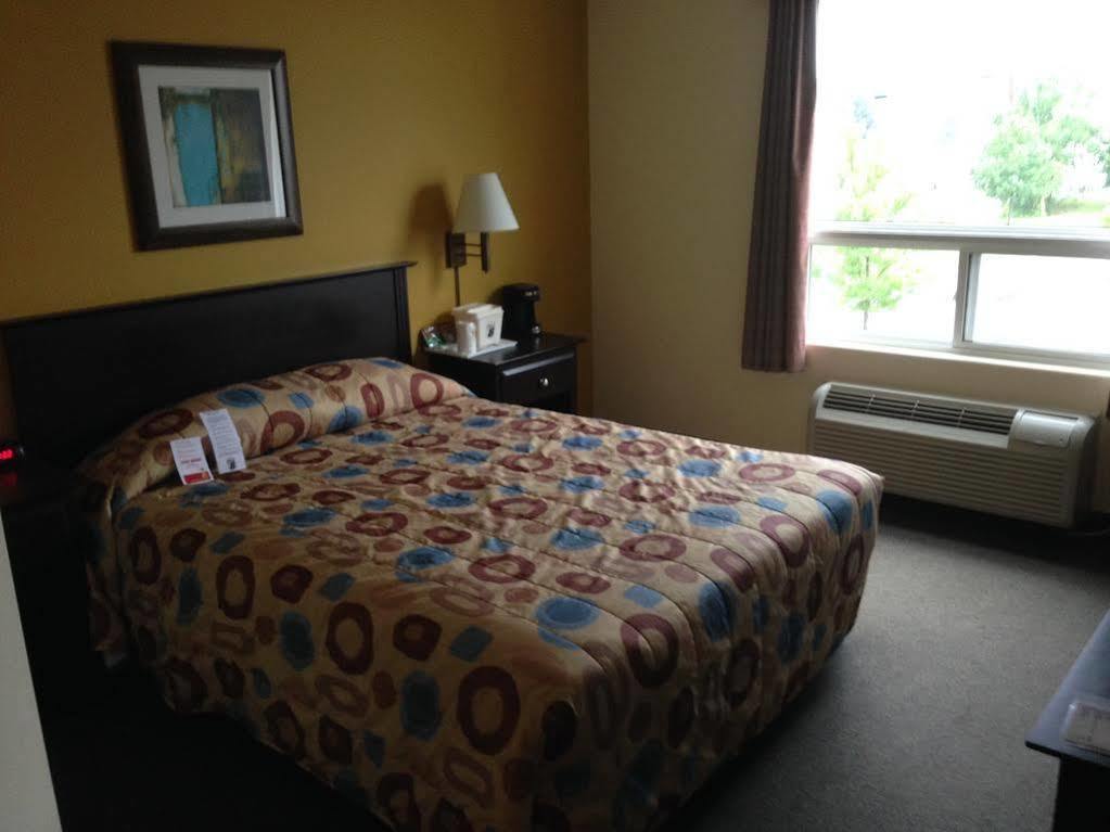 Super 8 By Wyndham 3*