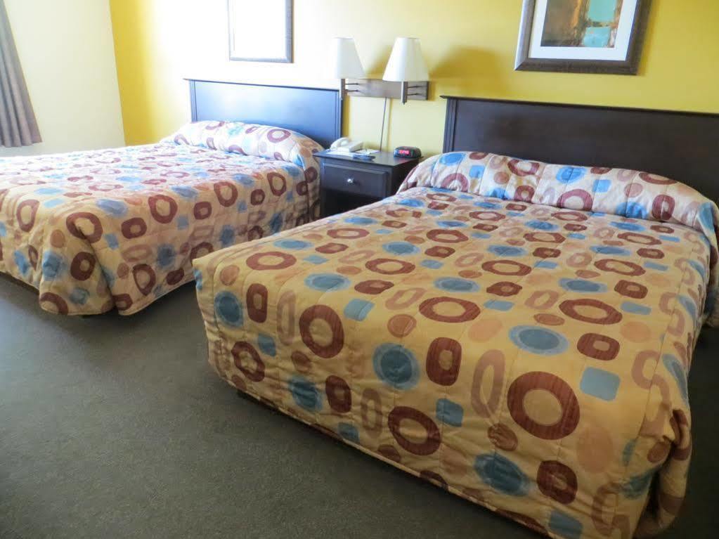 Super 8 By Wyndham Hotel Midland