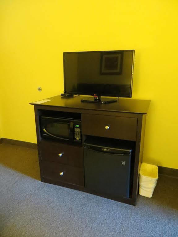 Super 8 By Wyndham Hotel 3*