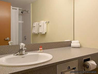 Super 8 By Wyndham Hotel 3*