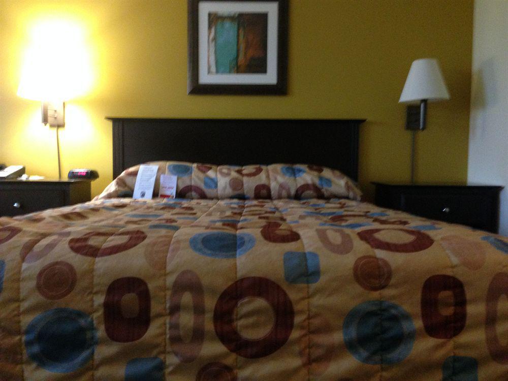 Super 8 By Wyndham Hotel Midland